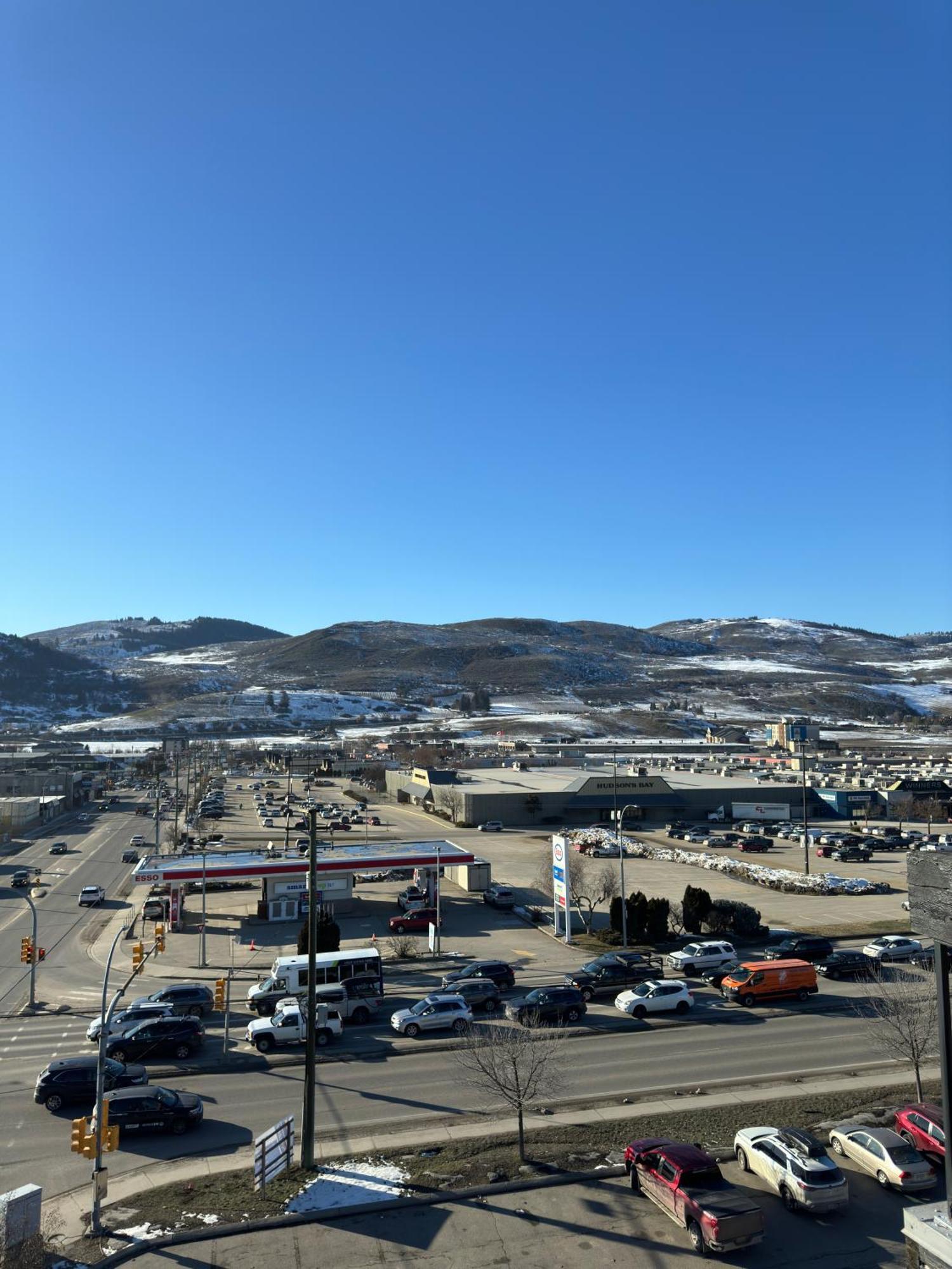 Divya Sutra Plaza And Conference Centre, Vernon, Bc 外观 照片