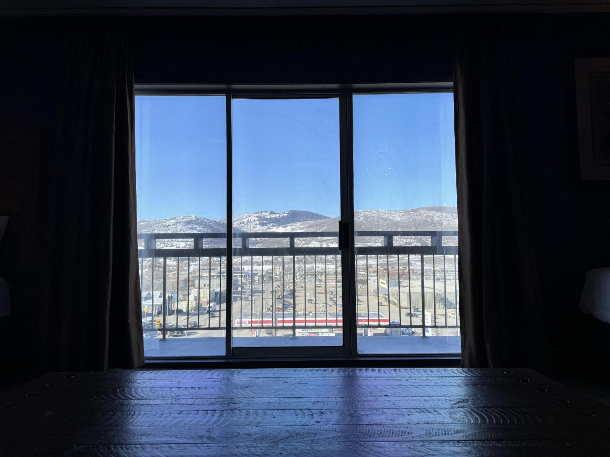 Divya Sutra Plaza And Conference Centre, Vernon, Bc 外观 照片